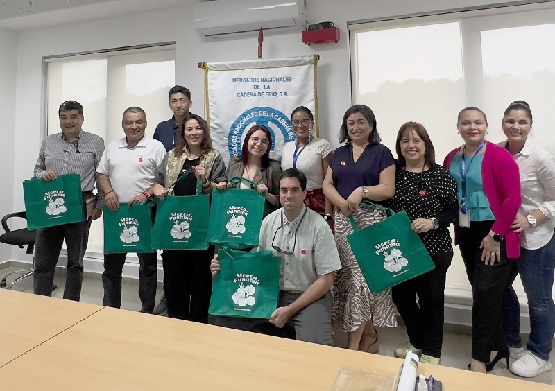 ProChile impulsa exportaciones frutícolas del Maule con misión comercial en Panamá 