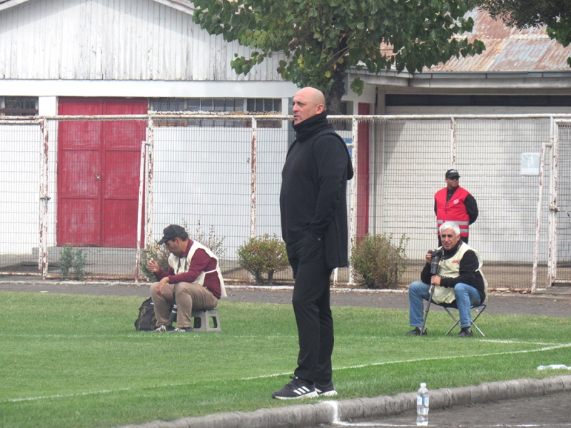 Eduardo Lobos dejó la banca albirroja en la previa del duelo ante Provincial Ovalle 