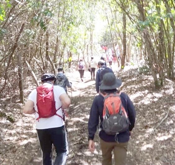 Exitoso segundo trekking de limpieza en el sector del puente Malcho en Longaví