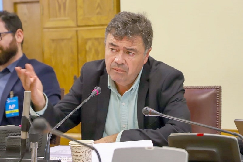 Ministro Valenzuela celebra aprobación de la ley de alcoholes que eleva las sanciones a quienes adulteren la producción vitivinícola 