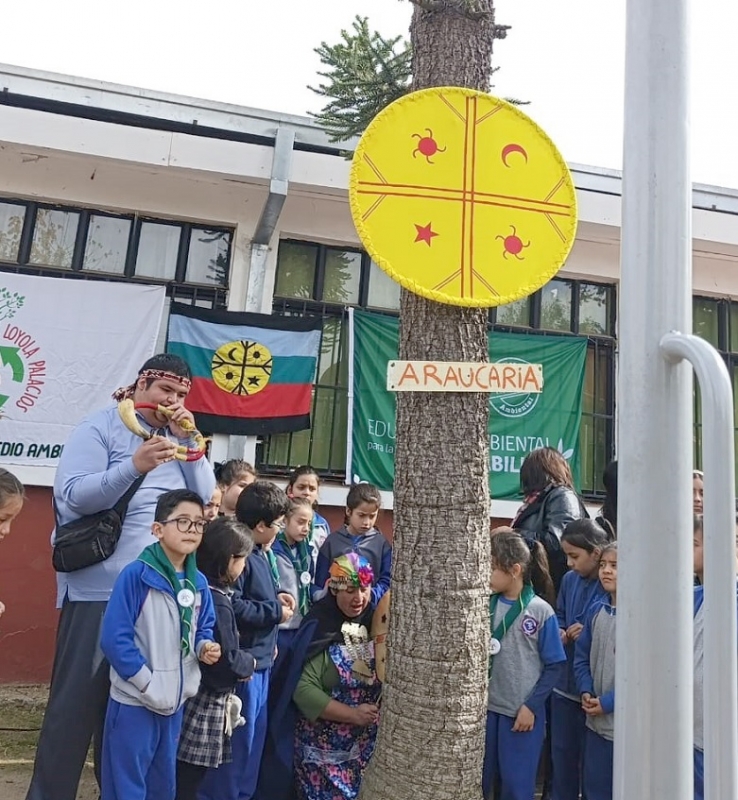 “Nuestro poder, nuestro planeta" Colegio Margot Loyola de Linares resaltó el Día de la Tierra