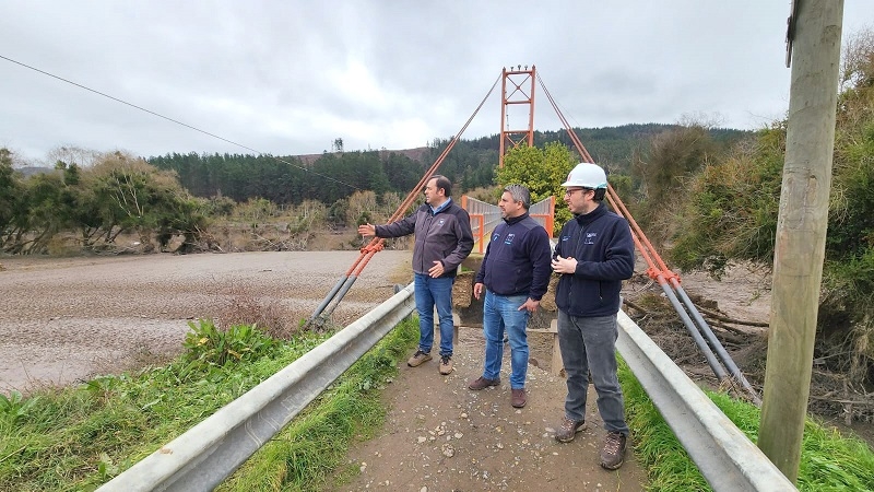 SEREMI del MOP en terreno destaca avance en tareas de reconstrucción  