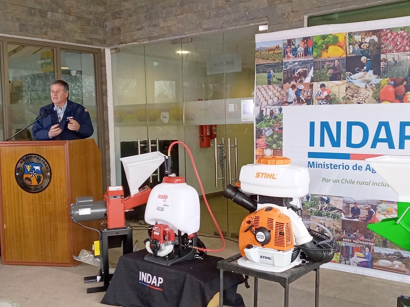 Usuarios de INDAP de Pencahue recibieron maquinaria agrícola
