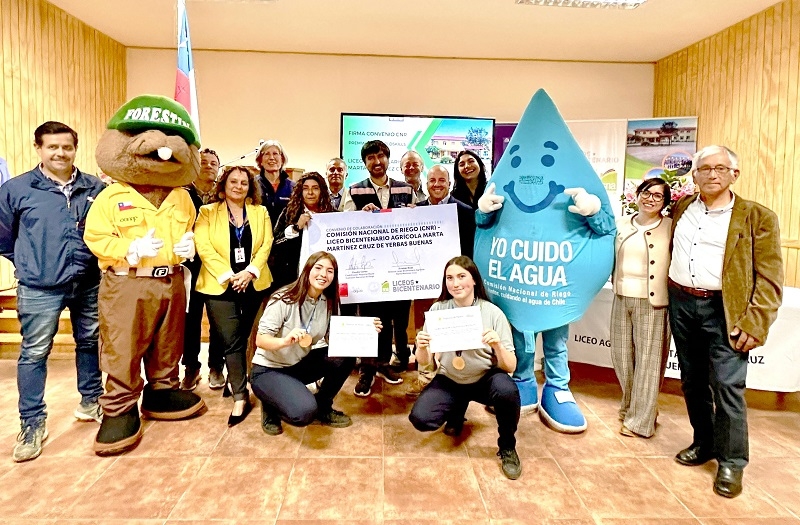  Comisión Nacional de Riego y Liceo Agrícola de Yerbas Buenas celebran inédito convenio para fortalecer formación técnica 