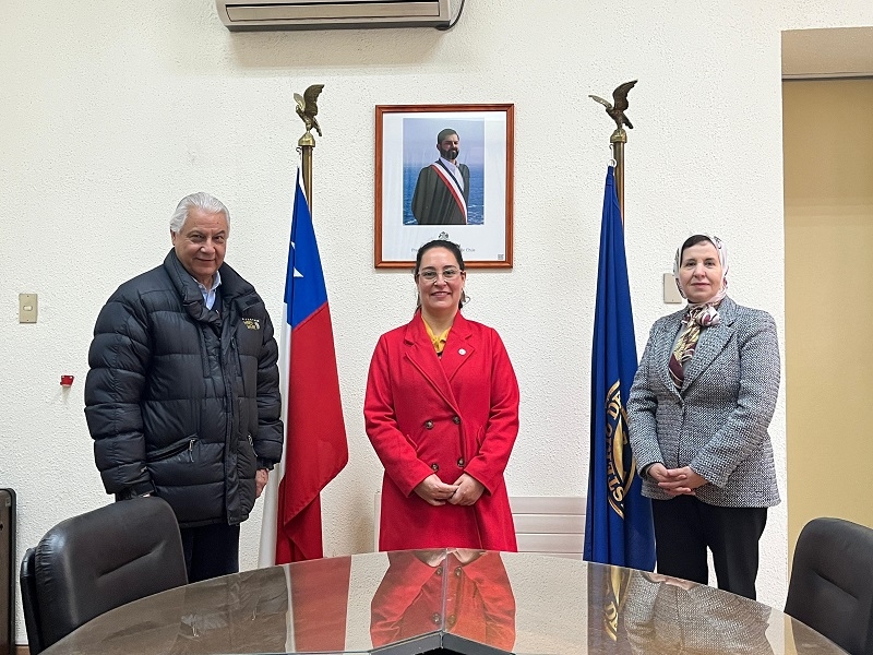 Delegada Presidencial Aly Valderrama recibió a embajadora de Marruecos y representantes de la comunidad musulmana