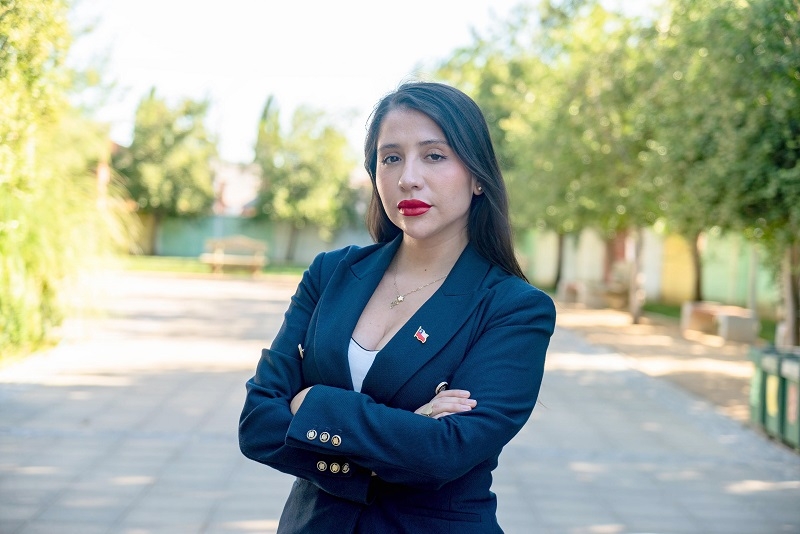 Diputada Veloso (Ind-FA) reitera preocupación por huelga en colegio Concepción y activa más gestiones