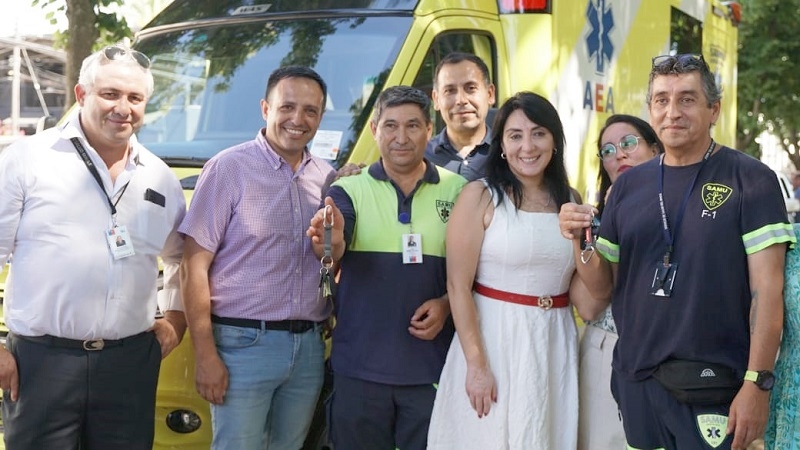 Base SAMU Cauquenes recibió nueva ambulancia
