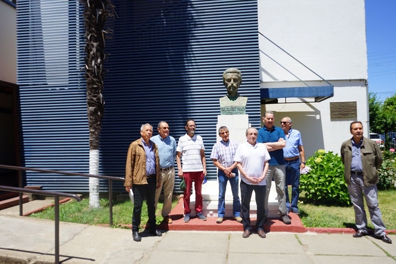 Promoción 1972 volvió a visitar el liceo Valentín Letelier de Linares
