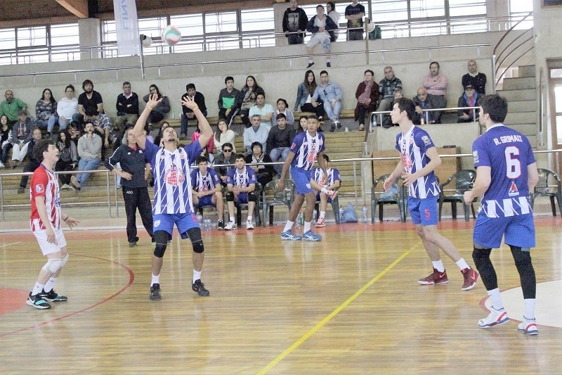 Vóleibol linarense ganó repechaje en Santiago y está de regreso en la Liga A 1 