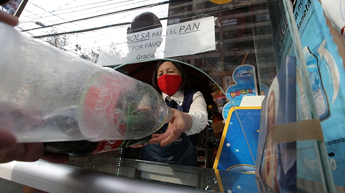 A partir de este domingo: Almacenes y minimarkets estarán obligados a tener oferta de bebidas en envases retornables