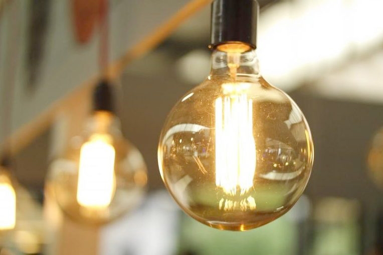 Proponen legislar sobre "royalty eléctrico"