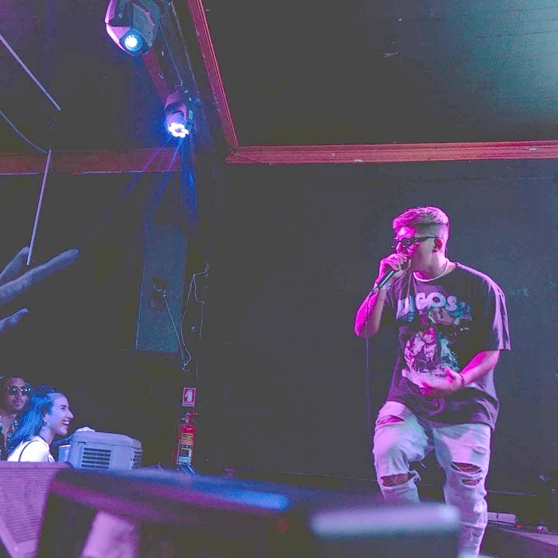 Mas de 200 mil reproducciones en Spotify suma ‘’Keesed’’, de Linares, la nueva promesa de la música urbana chilena