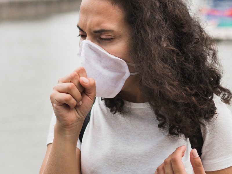 ¿Vuelven las mascarillas? Epidemióloga alerta sobre el aumento de virus respiratorios