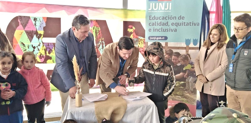 Junji y Colegio Artístico del Maule potenciarán las artes y la cultura