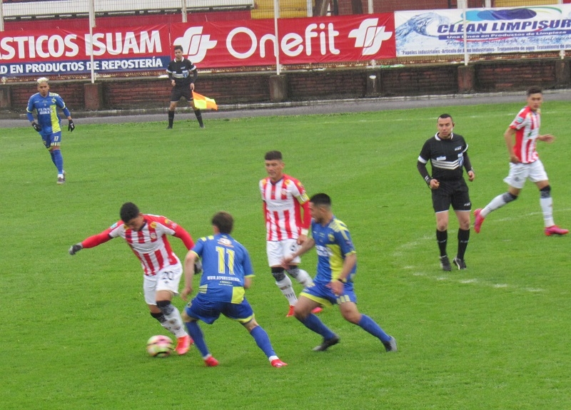 Albirrojos sumaron cuarta derrota consecutiva en Tercera División 