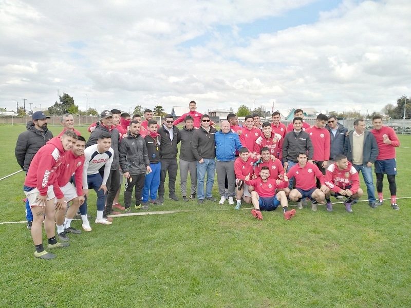 Deportes Linares regresó a las prácticas con la mente puesta en Provincial Ovalle 
