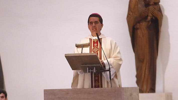 Arzobispado dice no haber recibido denuncias de connotación sexual contra obispo Roncagliolo y aclara viaje a España