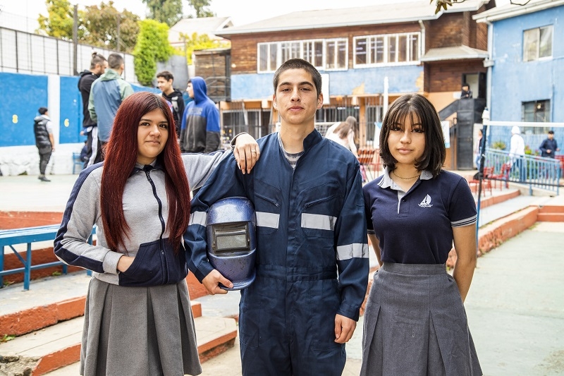  Invitan a liceos técnicos a postular a fondo concursable para fortalecer sus proyectos educativos