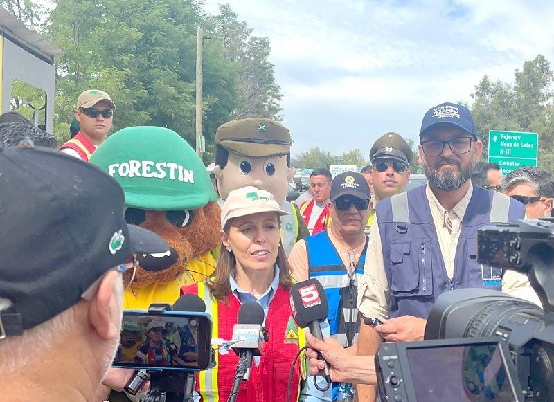 Linares: Conaf anuncia campaña preventiva de incendios forestales junto a autoridades provinciales y regionales 