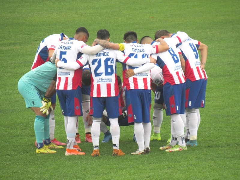Esta tarde:  Eduardo Lobos debuta en la banca albirroja frente al SAU 