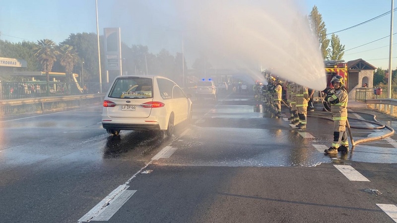  Bomberos de Linares homenajeó a funcionaria PDI cauquenina fallecida en el norte