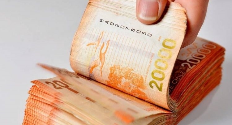 UF llega a los 30 mil pesos: ¿cómo afecta esto al bolsillo de las familias?  