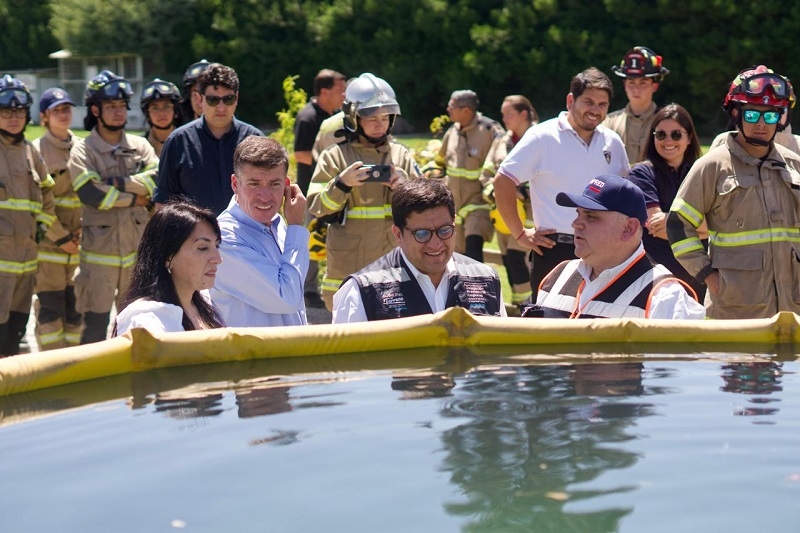 Bomberos del Maule reciben 14 piscinas autosoportantes para combate de incendios forestales