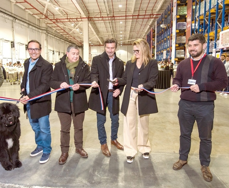 Nestlé Purina inaugura en Teno el centro de distribución de alimentos para mascotas más moderno de Purina Latinoamérica