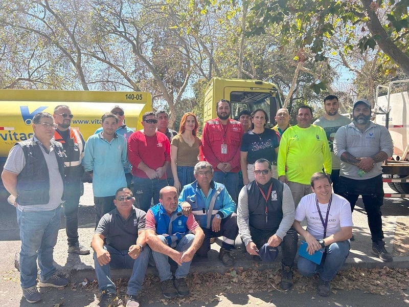  ACHM en representación de los municipios de Chile entregó donación para los afectados por los incendios en la V Región.