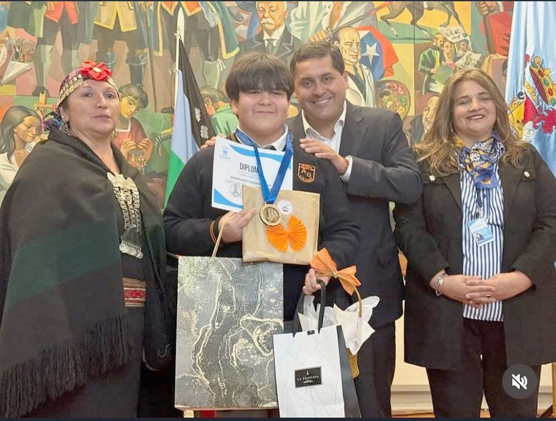 Linares: Premiaron a ganadores de concurso literario “Vida y Muerte de Lautaro”