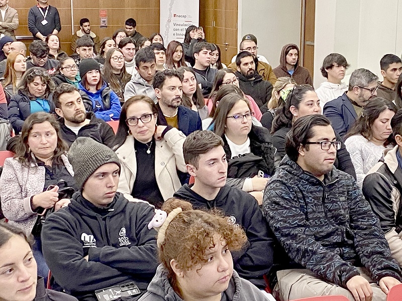 Mineduc y Corfo celebran en Talca primer encuentro regional de estudiantes técnicos