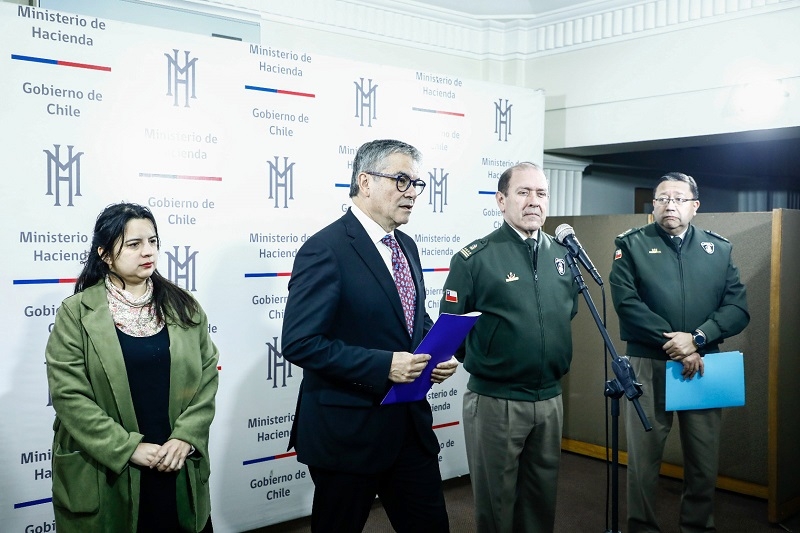 Gobierno y Bomberos de Chile llegan a acuerdo para incrementar recursos en el Presupuesto 2024
