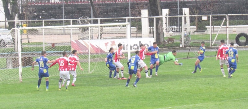Esta tarde en el Tucapel Bustamante : Los albirrojos quieren derribar a uno de los punteros, Provincial Ranco 