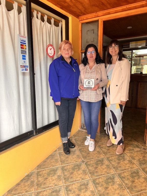 SERNATUR Maule entrega Sellos R de Registro para que turistas identifiquen la oferta formal de servicios turísticos