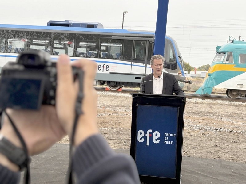 EFE presenta nuevo buscarril para el servicio Talca-Constitución