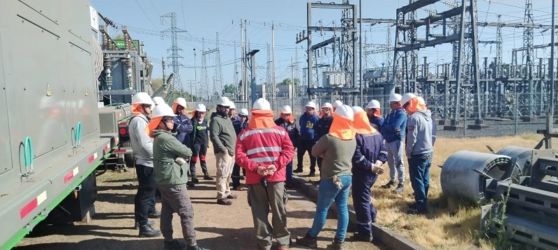 CGE impulsa proyecto piloto de formación de electricistas linieros 