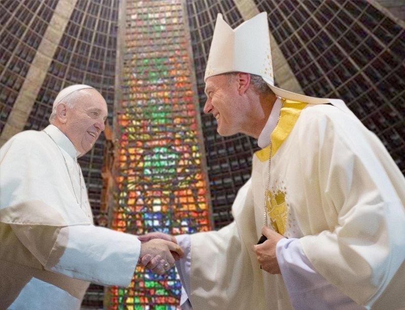 Obispo de Linares: “Estamos en oración y unidos con dolor y esperanza por el Santo Padre”