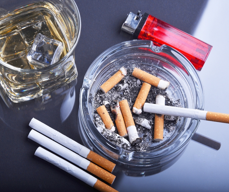 Senadores proponen elevar a 21 años la edad mínima para comprar tabaco en Chile
