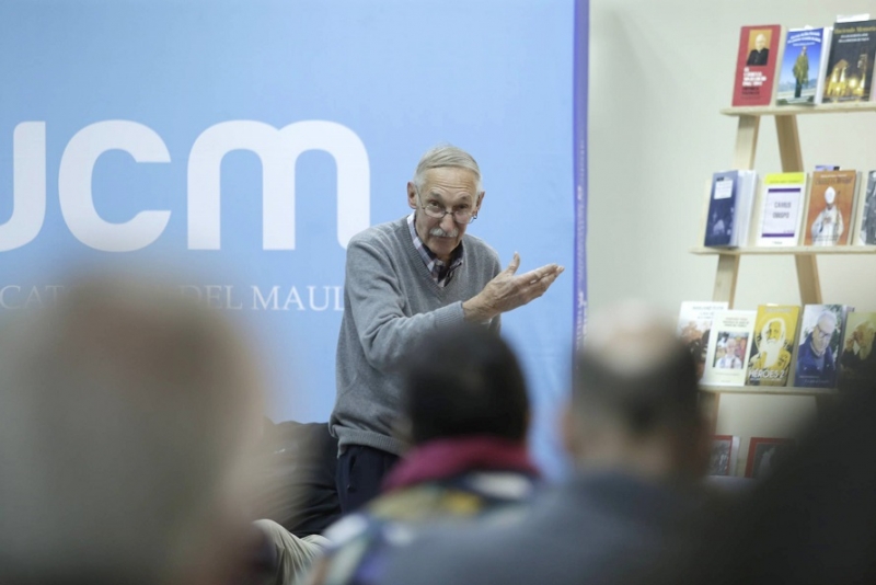 Rol de la Iglesia chilena en Dictadura fue tema central