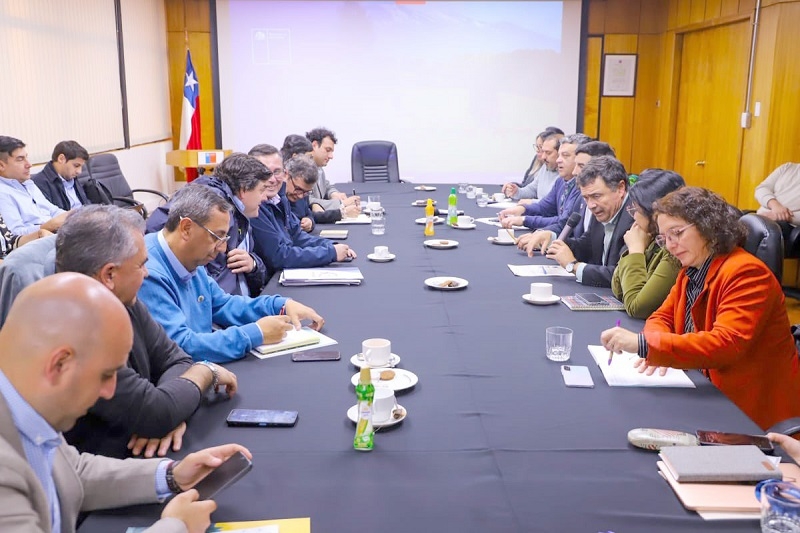 ACHM y Ministerio de Agricultura revisan proyectos de ley y prioridades para las comunas rurales