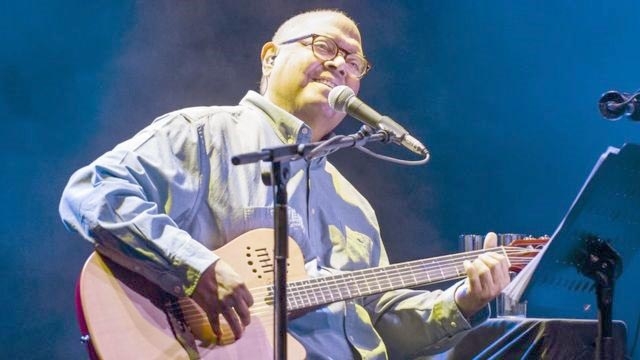  Milanés:  con su música y sus letras la vida vale mucho.