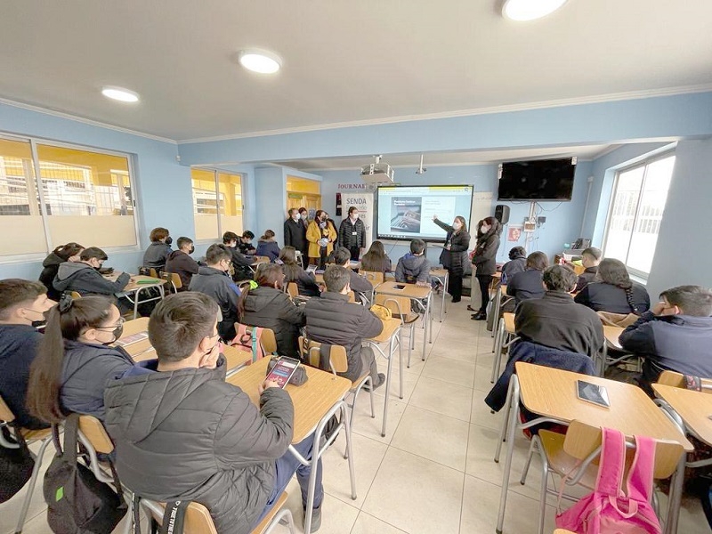 SENDA implementa  programa online para prevención universal del consumo de alcohol y otras drogas en recintos educacionales