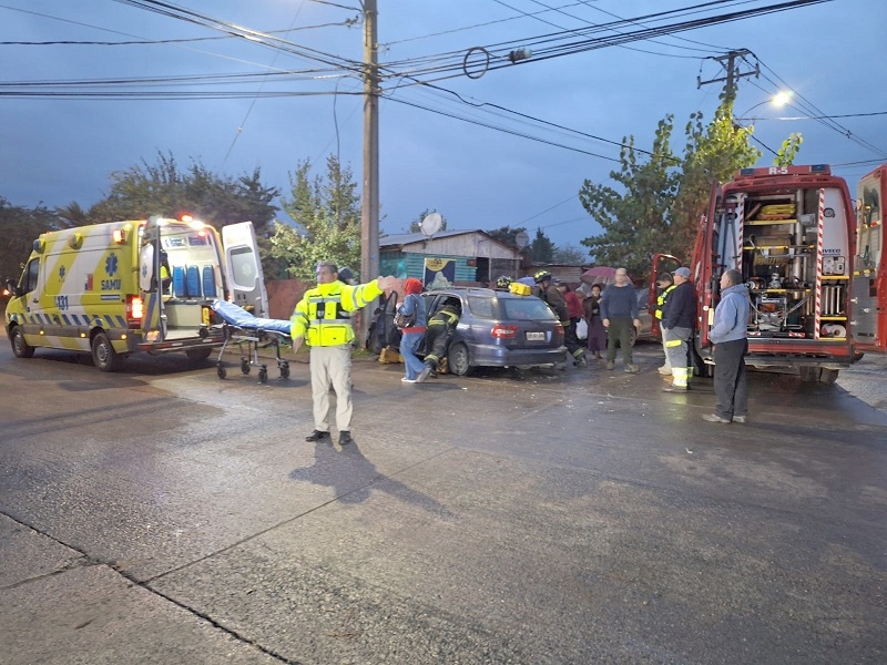 Linares: colisión dejó un lesionado en avenida Presidente Ibáñez