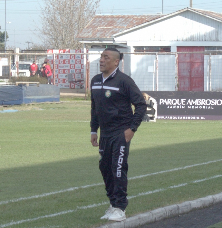 DT “Kalule” Meléndez: “Ganamos porque estuvimos muy solidos  y tuvimos la tranquilidad en los 90 minutos”