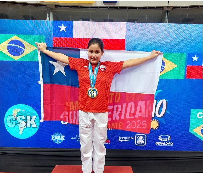 Karateca del programa Crecer en Movimiento del IND es la campeona en Sudamericano en Brasil