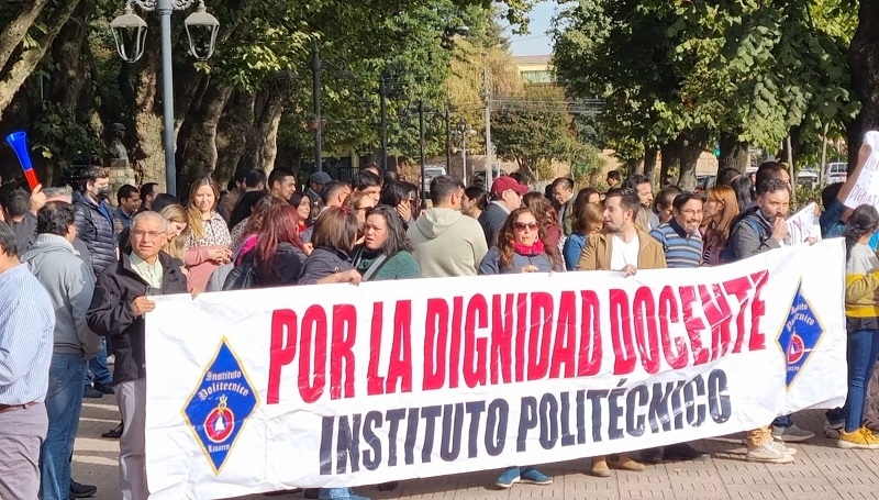 Linares: paro docente por contratos "a medio año" motivó reuniones con municipio para zanjar conflicto