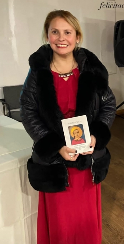 Escritora Carla Cancino presentó su libro “Resurrección”