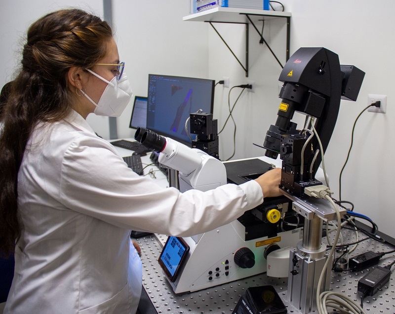 Microscopio confocal espectral más moderno de Sudamérica ya está al servicio de la investigación