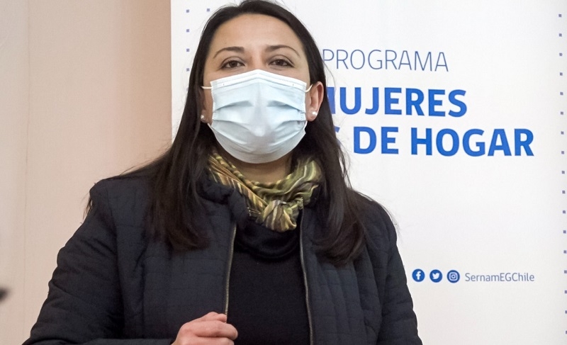 CFT Estatal del Maule realiza charla motivacional a mujeres del programa jefas de hogar de linares y las insta a seguir superándose mediante el estudio.