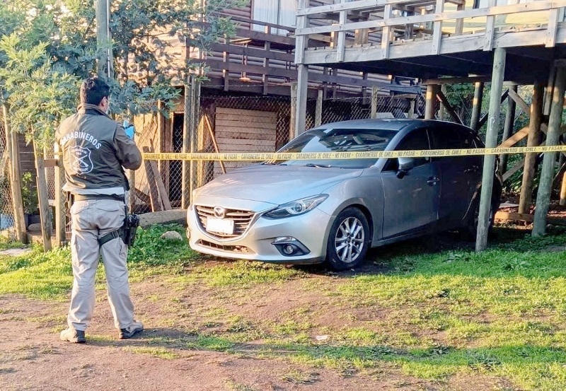 Pelluhue: Carabineros de Labocar Maule  investiga las causas del incendio de un vehículo en la zona costera